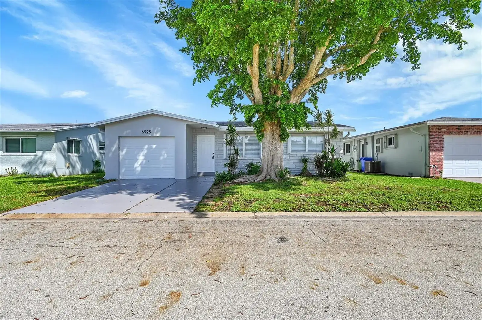 6925 NW 11th Street, Margate FL 33063 photo 3