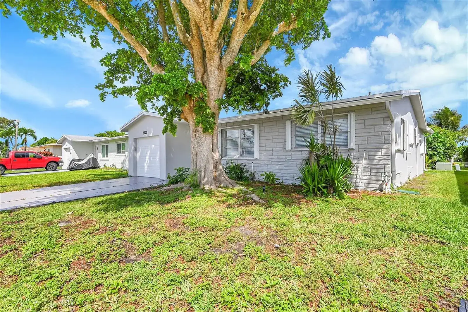 6925 NW 11th Street, Margate FL 33063 photo 4