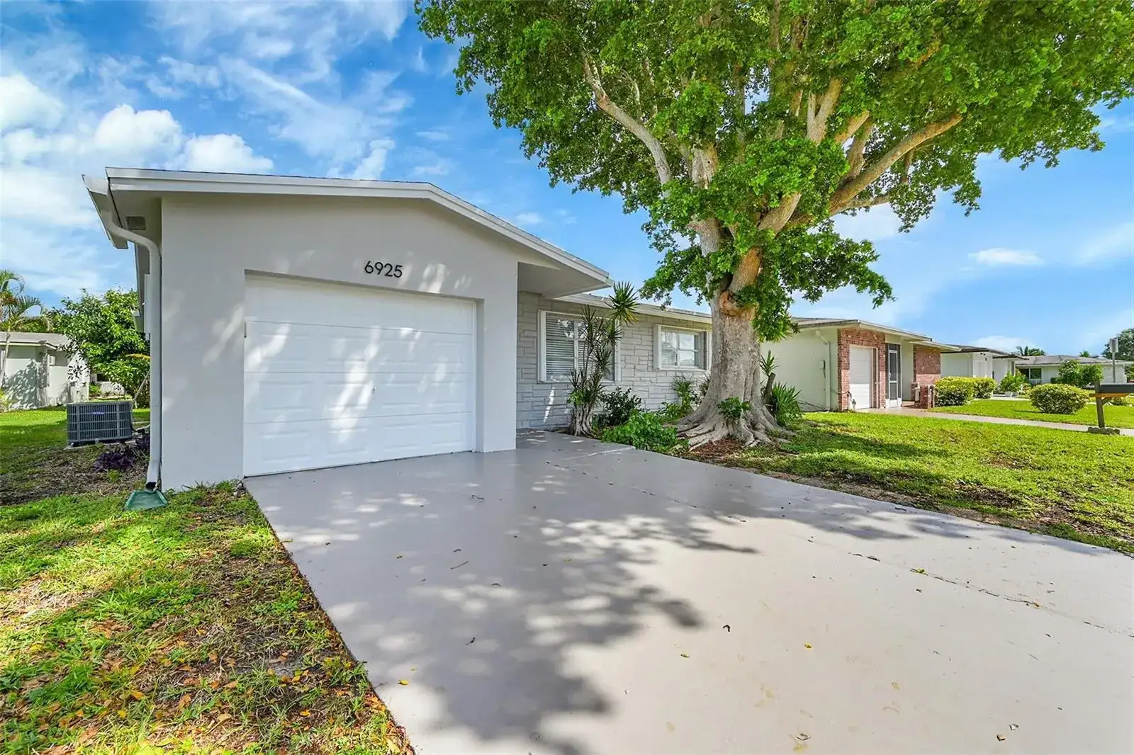 6925 NW 11th Street, Margate FL 33063 photo 5