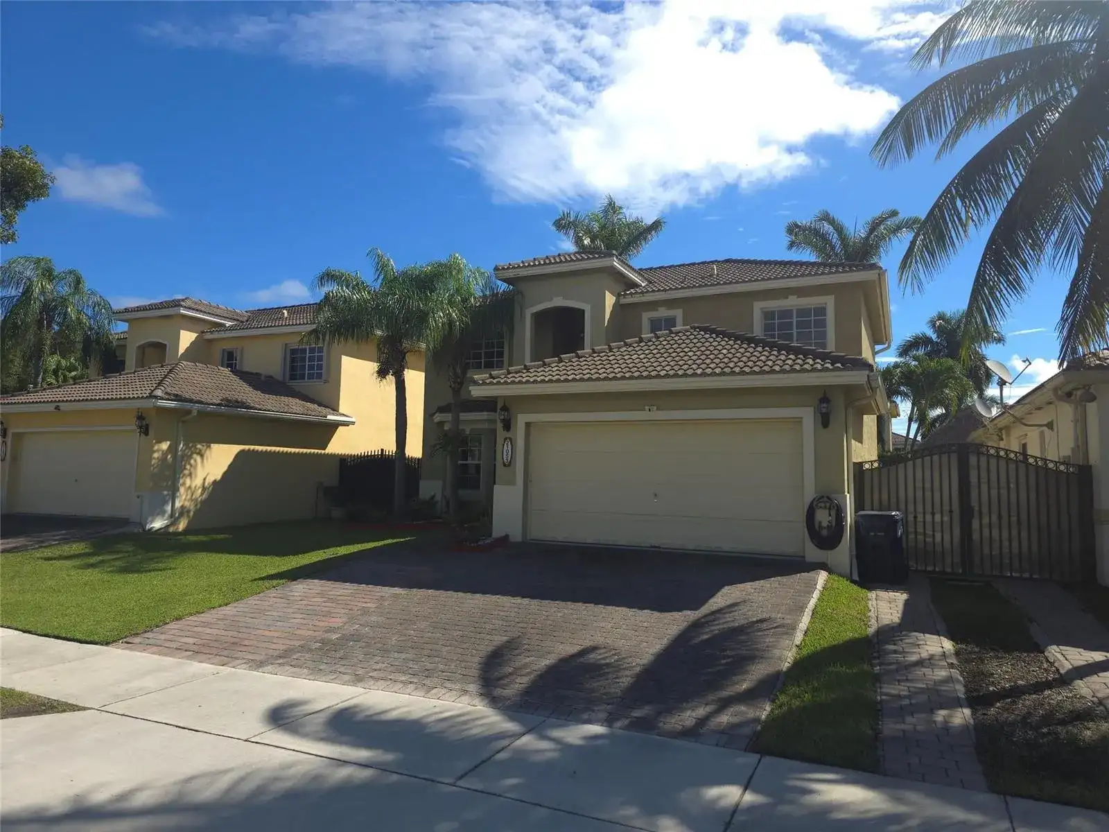 21053 SW 88th Place, Cutler Bay FL 33189 photo 4
