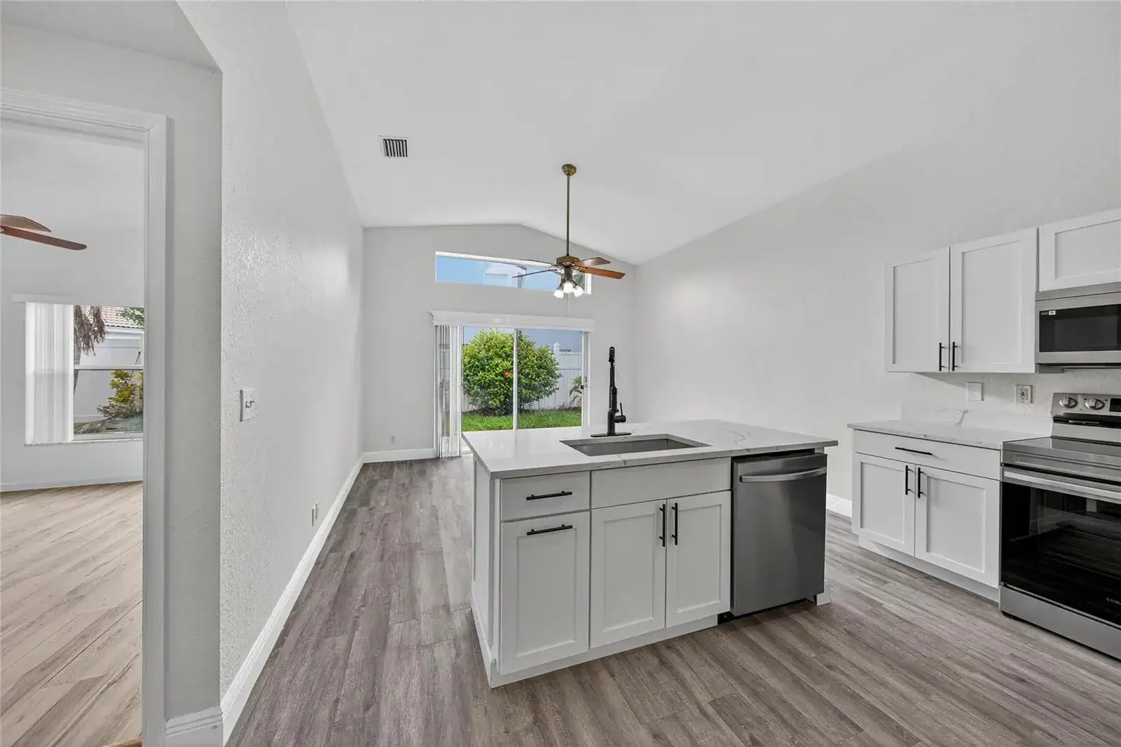 2424 SW 162nd Avenue, Miramar FL 33027 photo 5