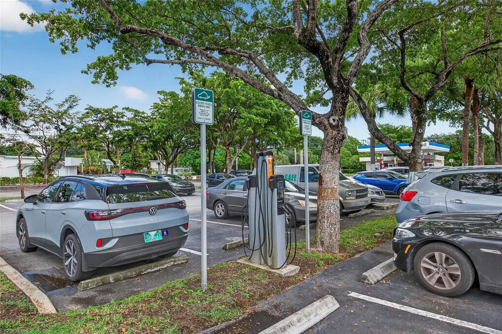 2101 N Andrews Avenue, Wilton Manors FL 33311 photo 4