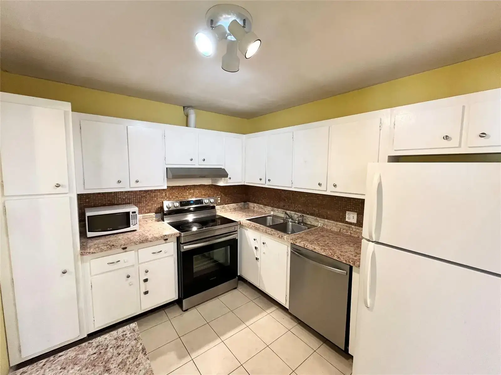 700 SE 2nd Avenue # 416, Deerfield Beach FL 33441 photo 5