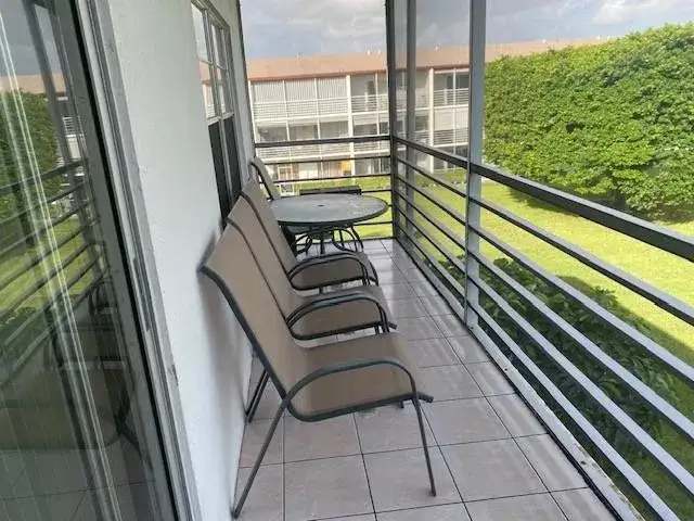 117 Brighton C # 117, Boca Raton FL 33434 photo 2