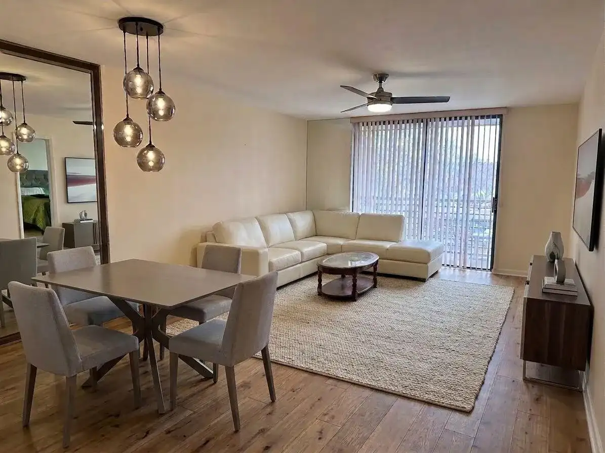 1101 Colony Point Circle # 220, Pembroke Pines FL 33026