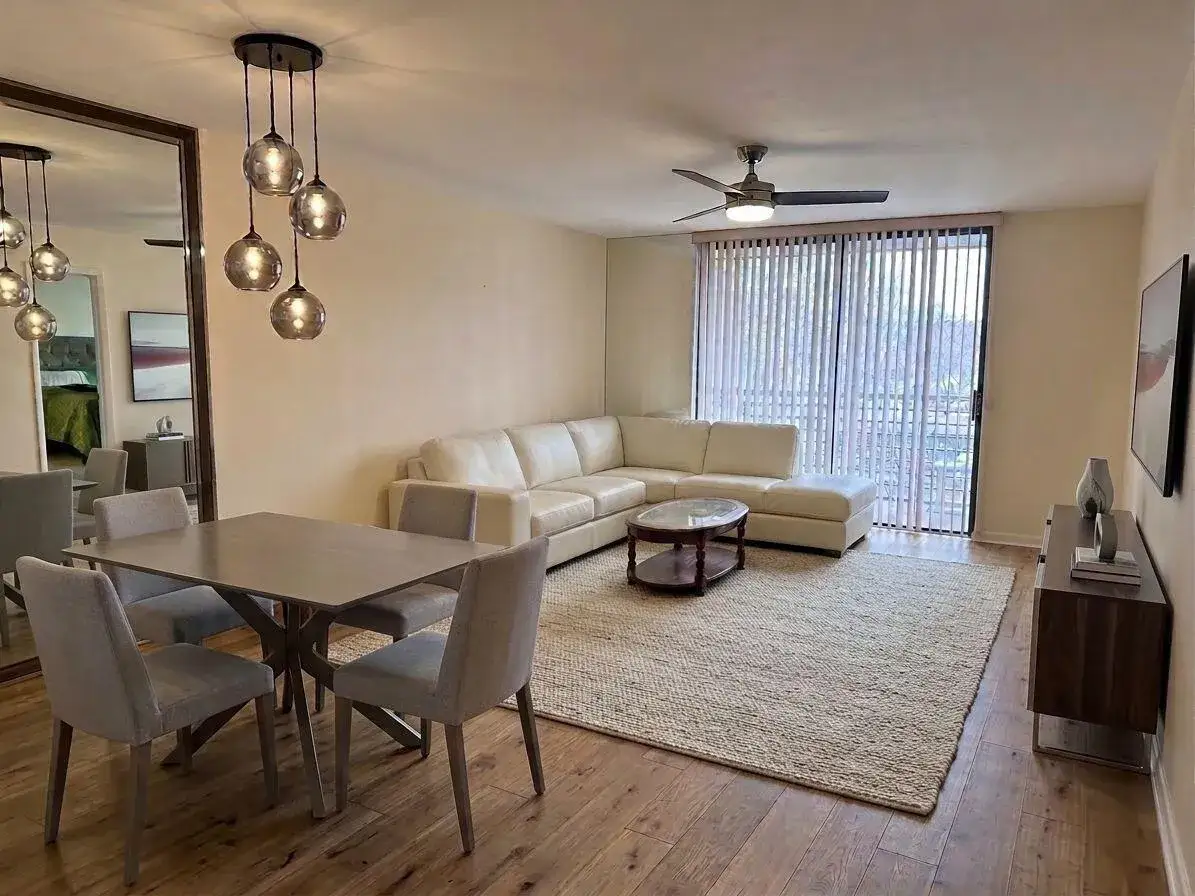 1101 Colony Point Circle # 220, Pembroke Pines FL 33026