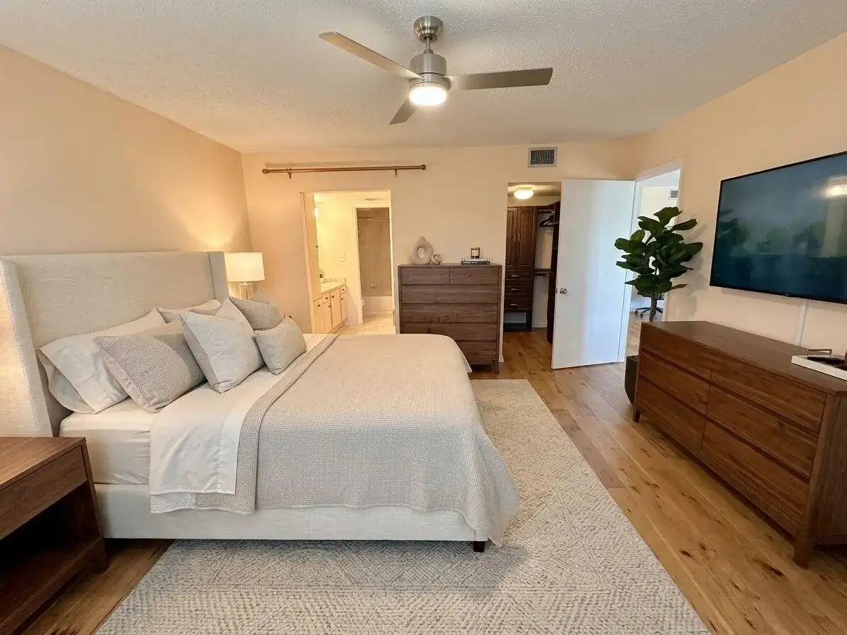 1101 Colony Point Circle # 220, Pembroke Pines FL 33026 photo 5
