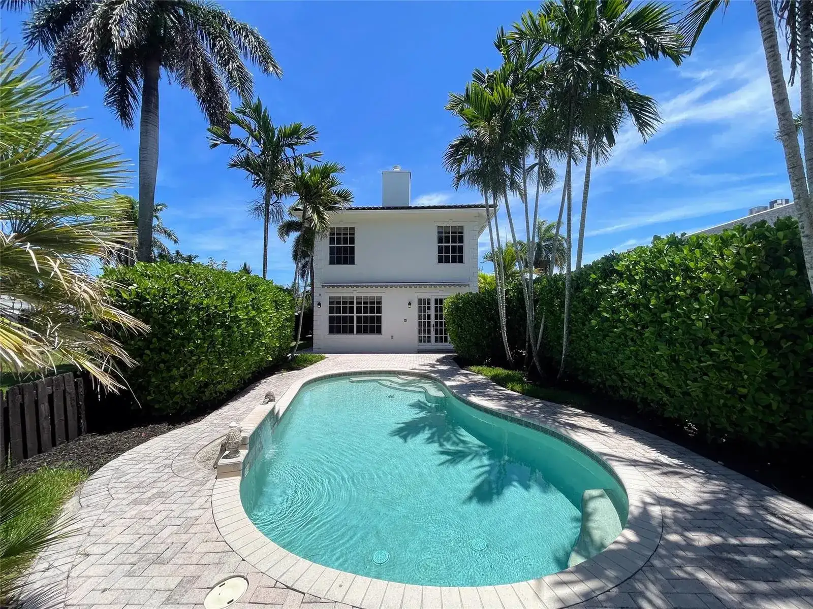 929 NE 18th Court, Fort Lauderdale FL 33305 photo 2