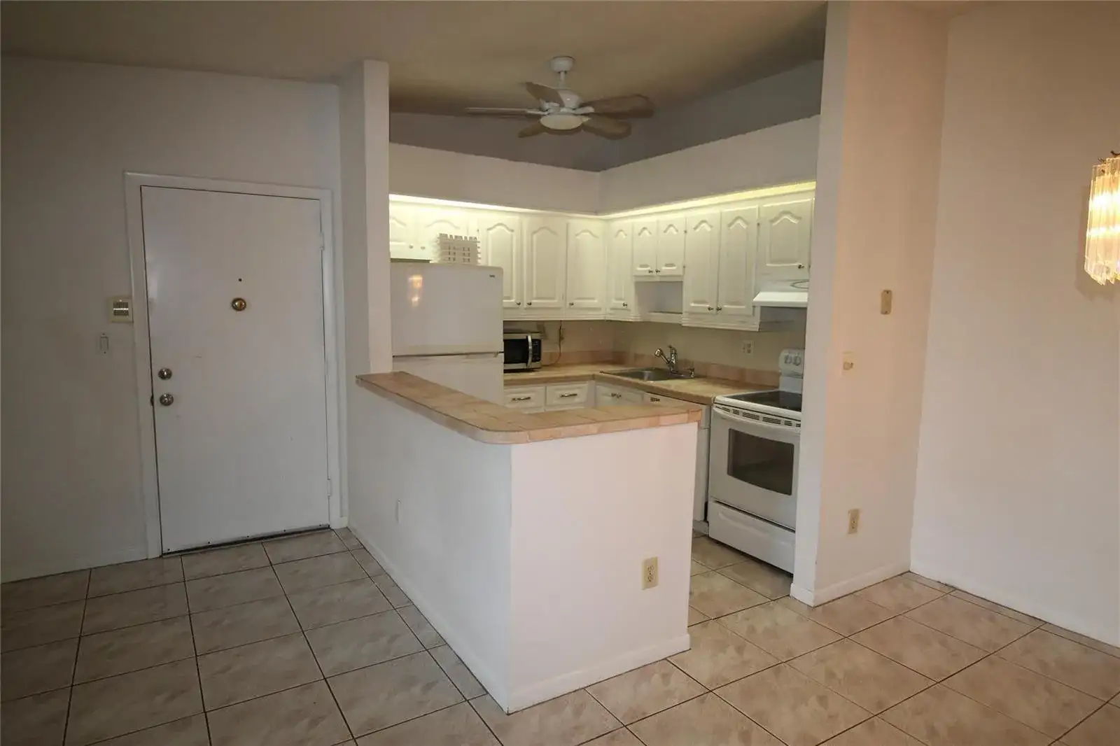 9728 S Belfort Circle # 206, Tamarac FL 33321 photo 2