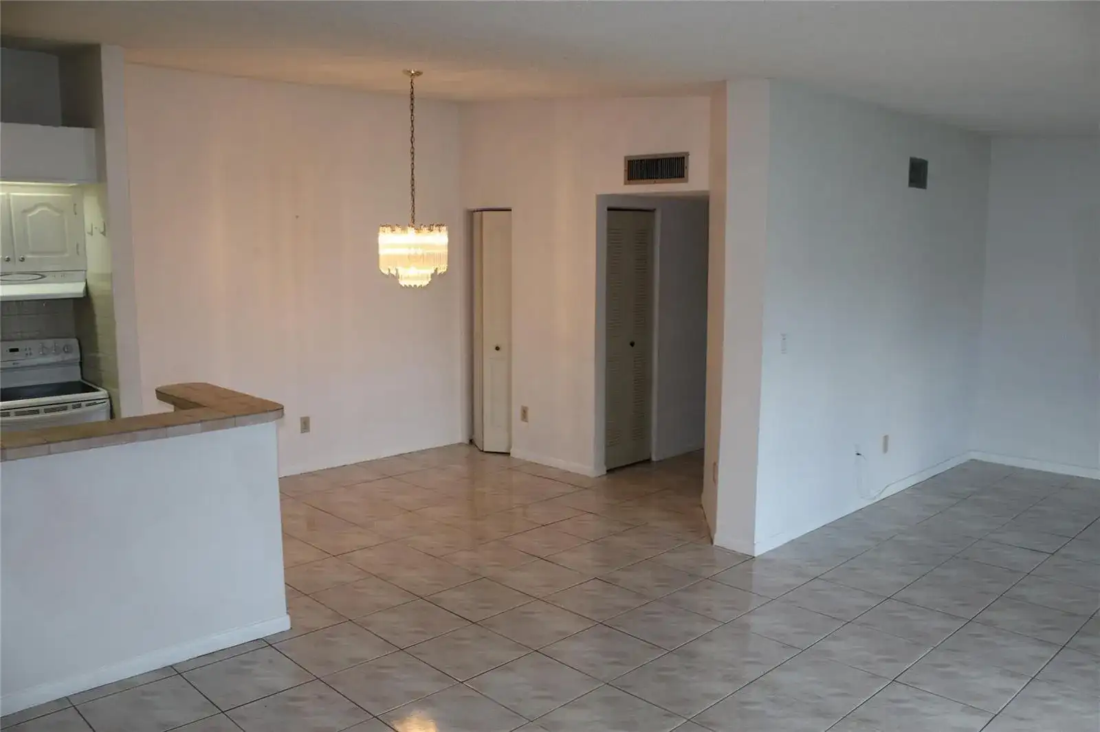 9728 S Belfort Circle # 206, Tamarac FL 33321 photo 4