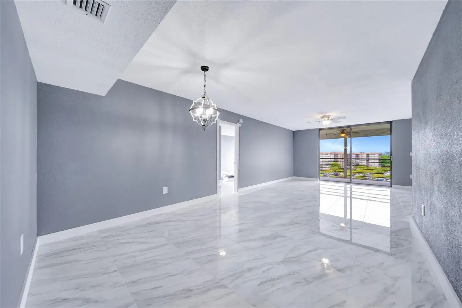 1100 Saint Charles Place # 708, Pembroke Pines FL 33026