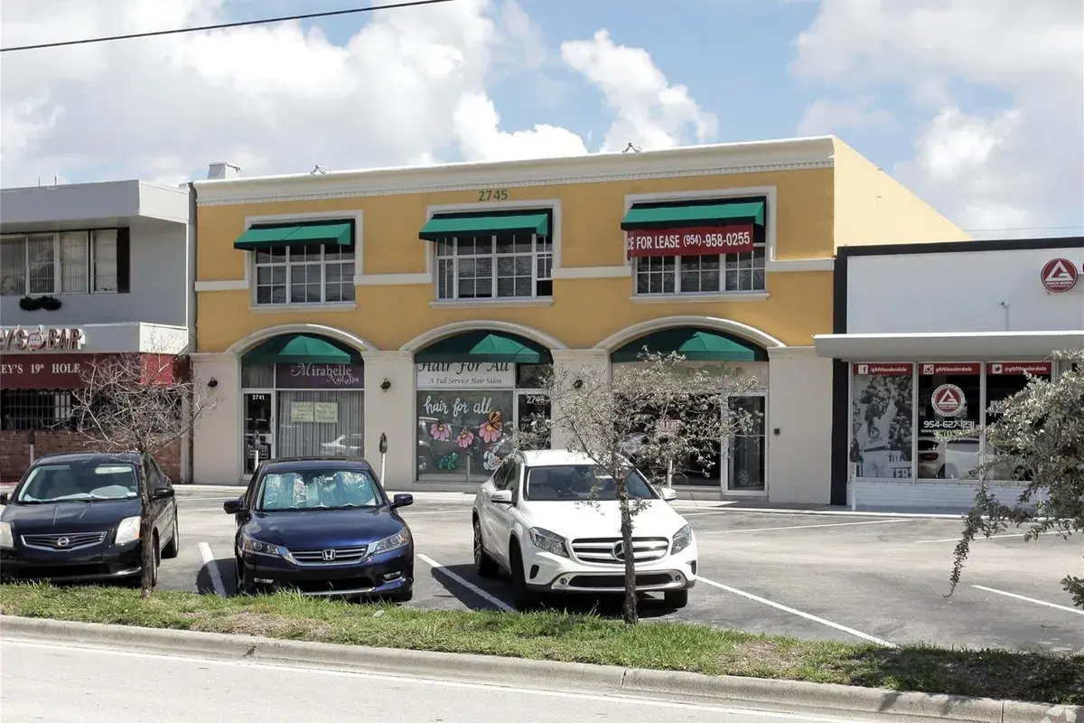 2745 E Oakland Park Boulevard, Fort Lauderdale FL 33306