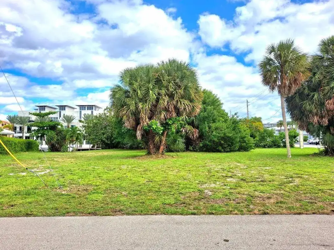 239 Hibiscus Avenue, Lauderdale By The Sea FL 33308 photo 3