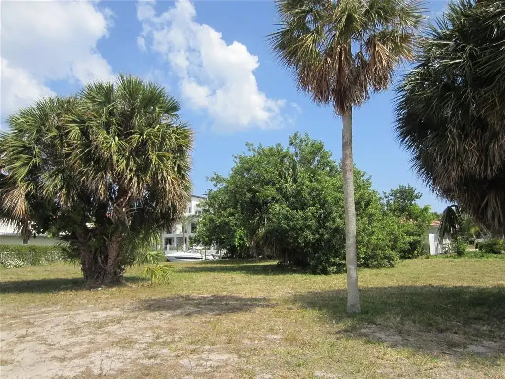 239 Hibiscus Avenue, Lauderdale By The Sea FL 33308 photo 4
