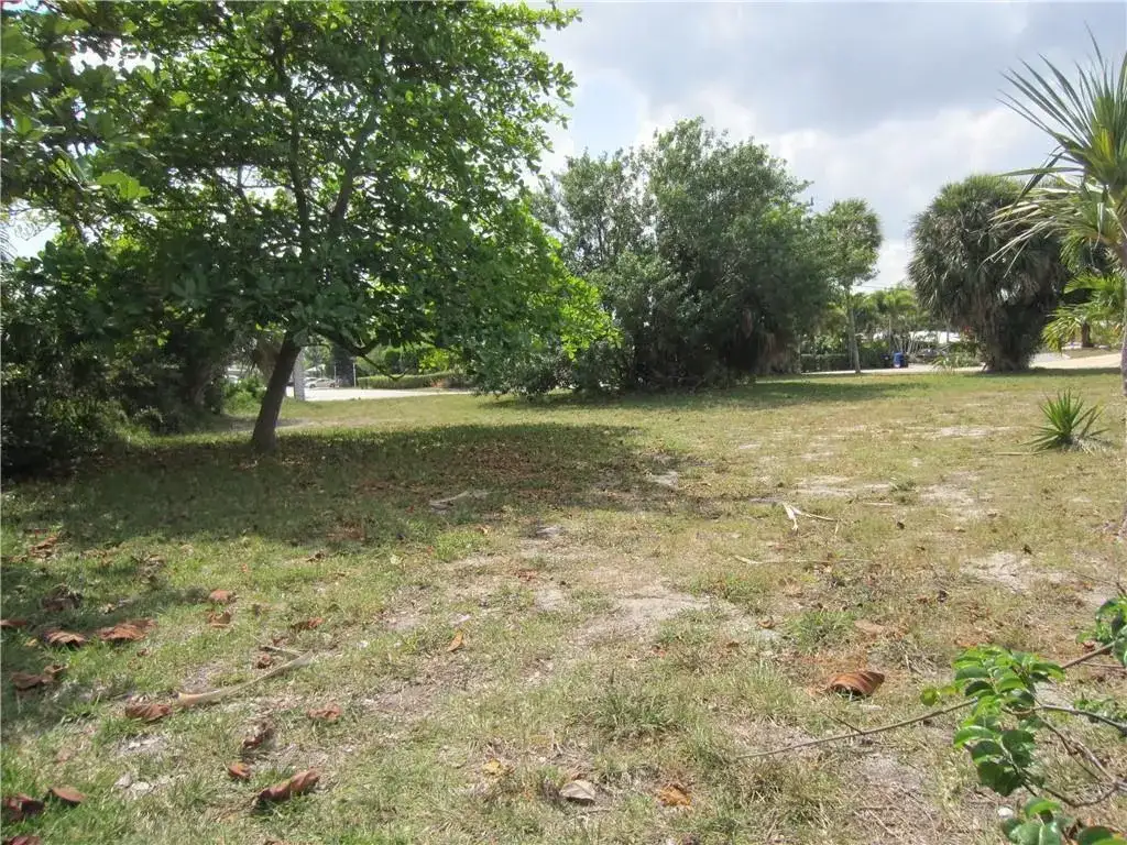 239 Hibiscus Avenue, Lauderdale By The Sea FL 33308 photo 5