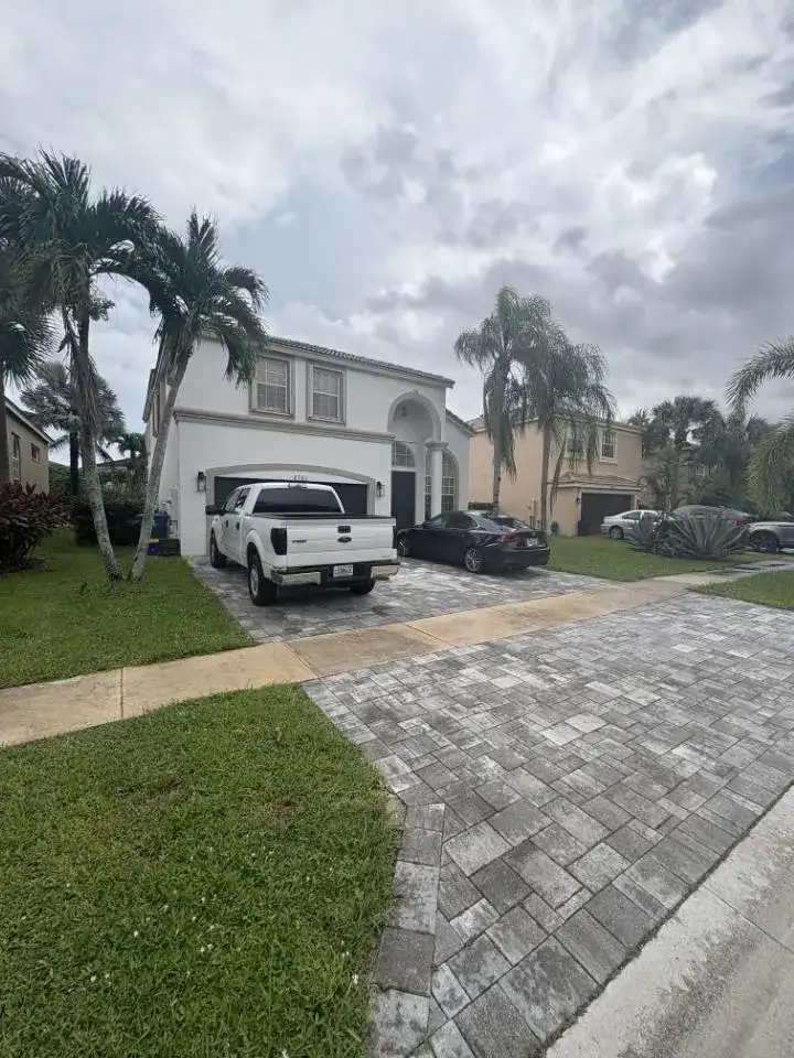 2761 Misty Oaks Circle, Royal Palm Beach FL 33411 photo 2