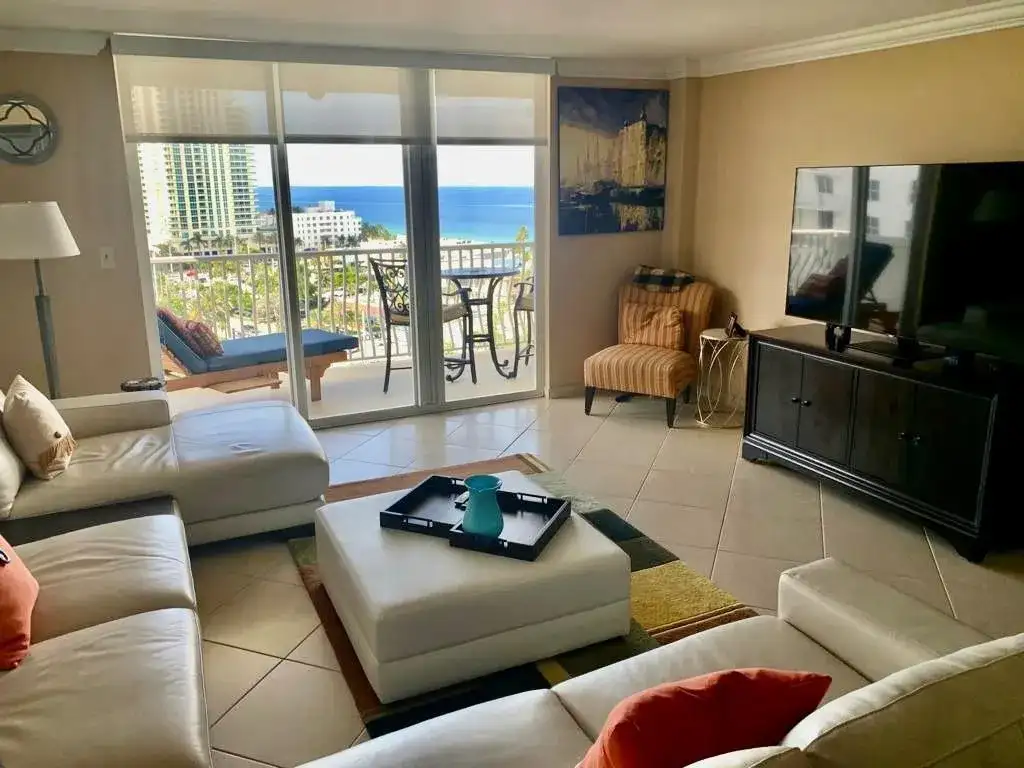 1 Las Olas Circle # 1415, Fort Lauderdale FL 33316 photo 3