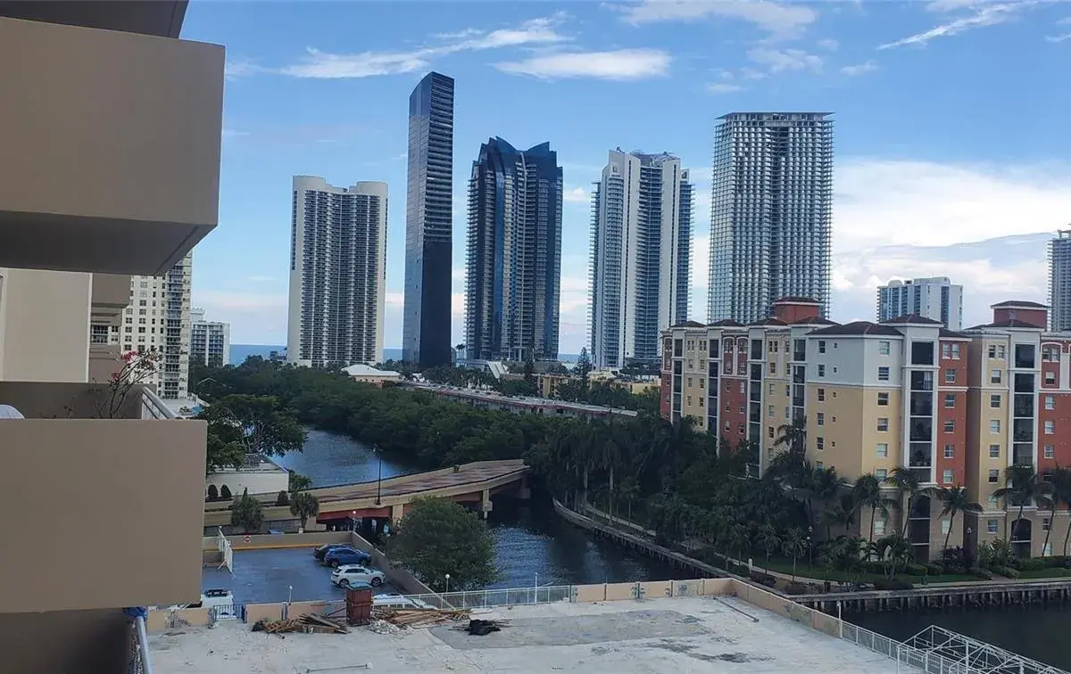 250 174th Street # 819, Sunny Isles Beach FL 33160