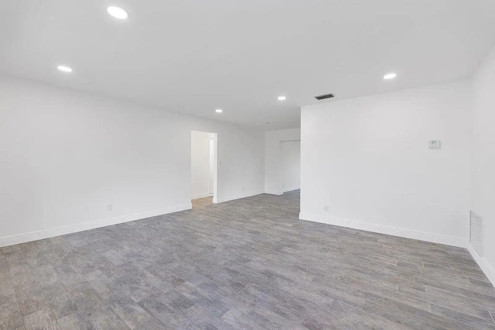 370 S Golf Boulevard, Pompano Beach FL 33064 photo 3