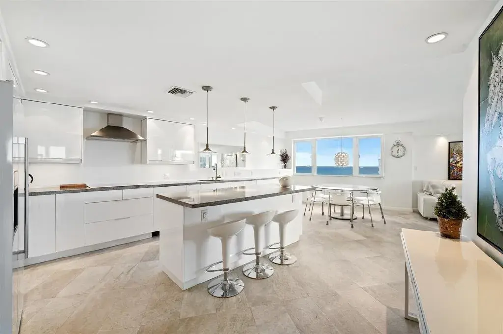 3000 Holiday Drive # 1103, Fort Lauderdale FL 33316