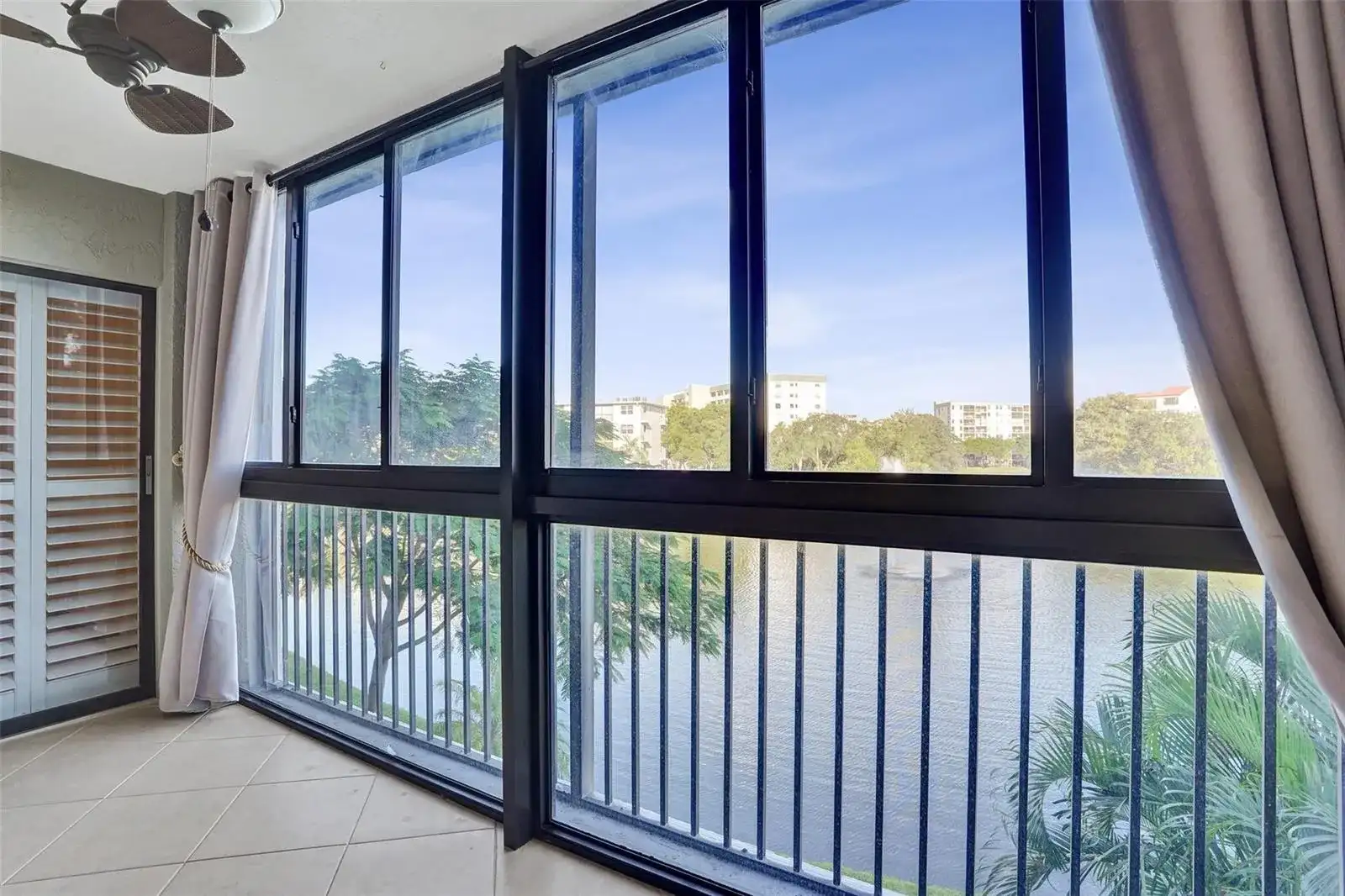 2334 S Cypress Bend Drive # 304, Pompano Beach FL 33069 photo 3