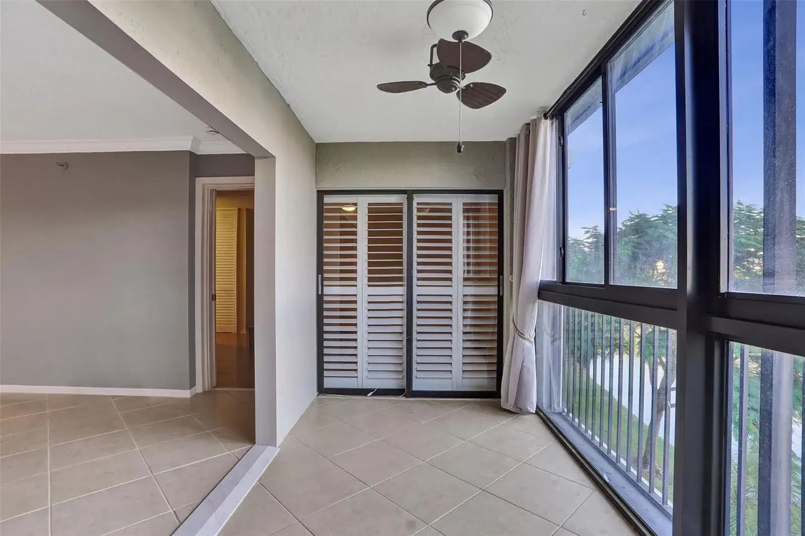 2334 S Cypress Bend Drive # 304, Pompano Beach FL 33069 photo 4