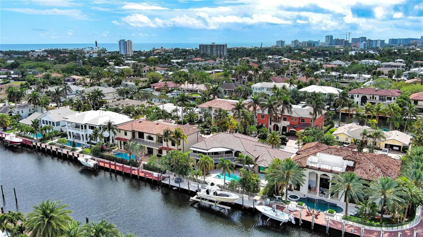 2325 NE 28th Street, Lighthouse Point FL 33064