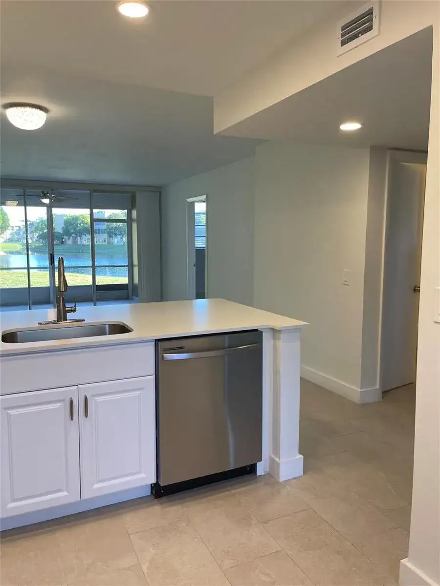 5890 NW 64th Avenue # 103, Fort Lauderdale FL 33319 photo 2