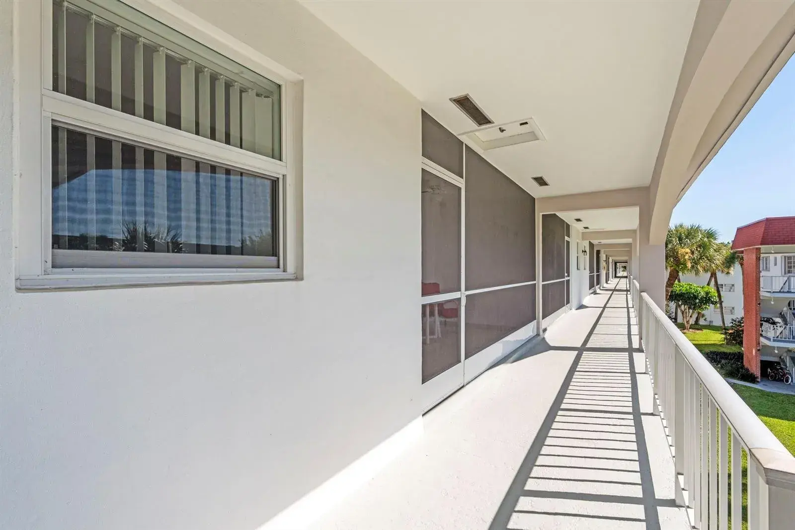 581 Blue Heron Drive # B, Hallandale Beach FL 33009