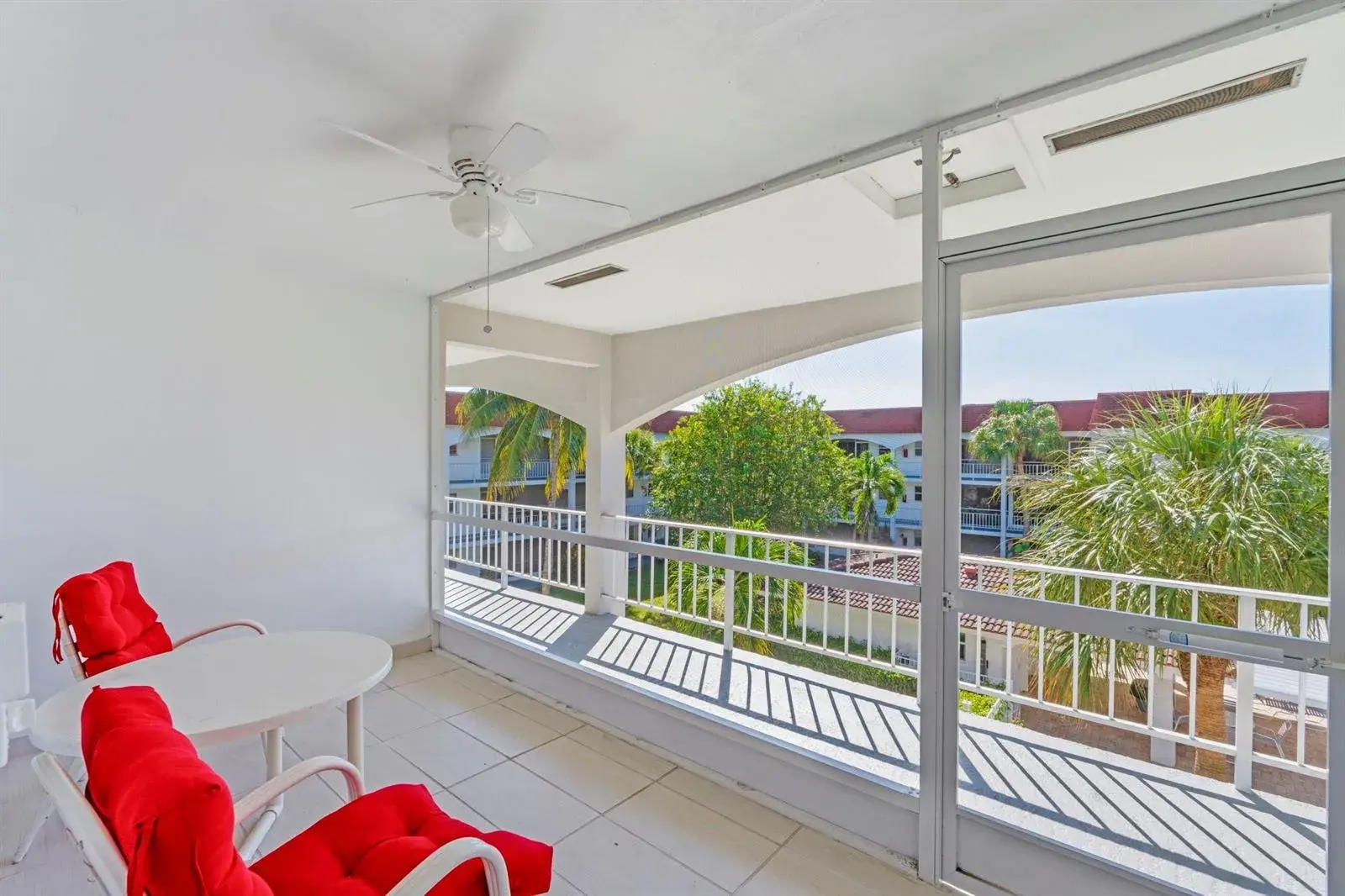 581 Blue Heron Drive # B, Hallandale Beach FL 33009