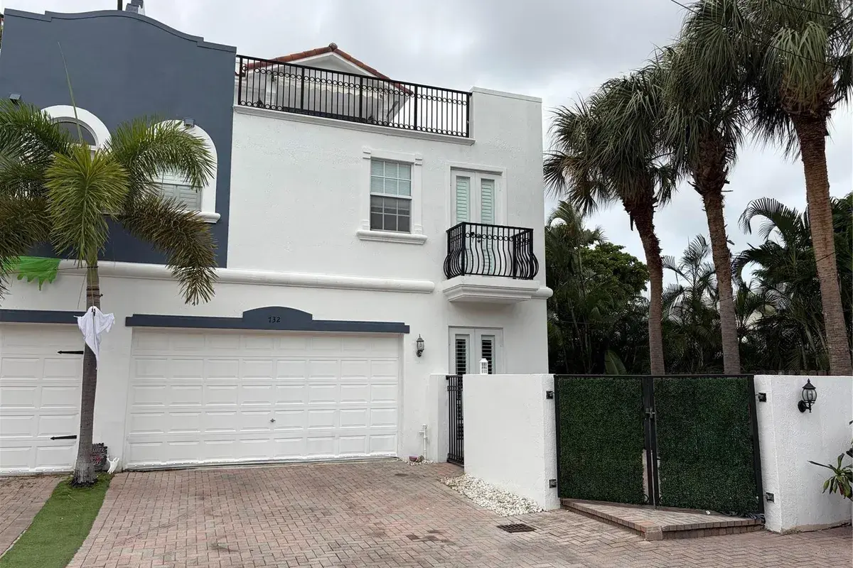 732 NE 15th Avenue, Fort Lauderdale FL 33304
