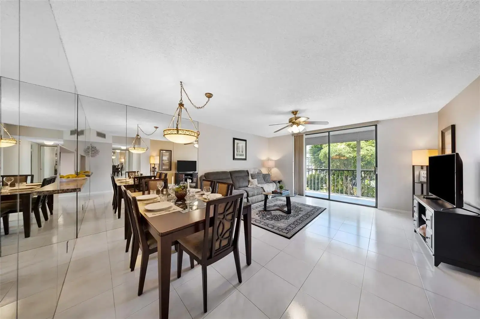 5250 Las Verdes Circle # 317, Delray Beach FL 33484