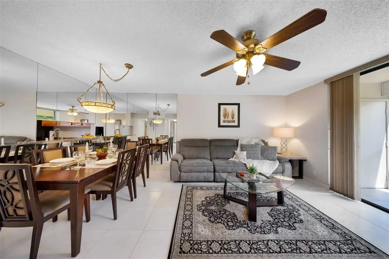5250 Las Verdes Circle # 317, Delray Beach FL 33484 photo 3