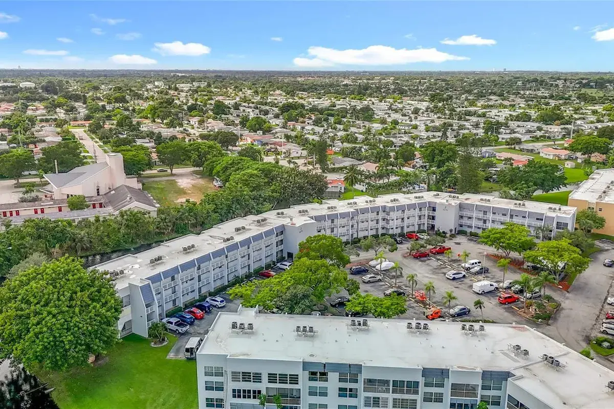 6570 Royal Palm Boulevard # 312, Margate FL 33063