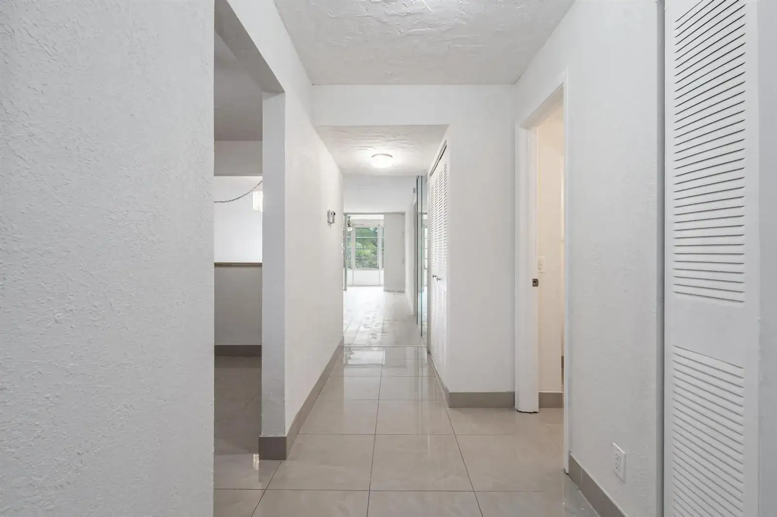 2551 Aragon Boulevard # 406, Sunrise FL 33322 photo 4