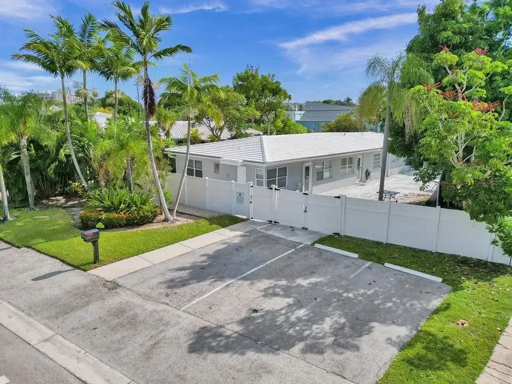 4422 Seagrape Drive # 1, Lauderdale By The Sea FL 33308