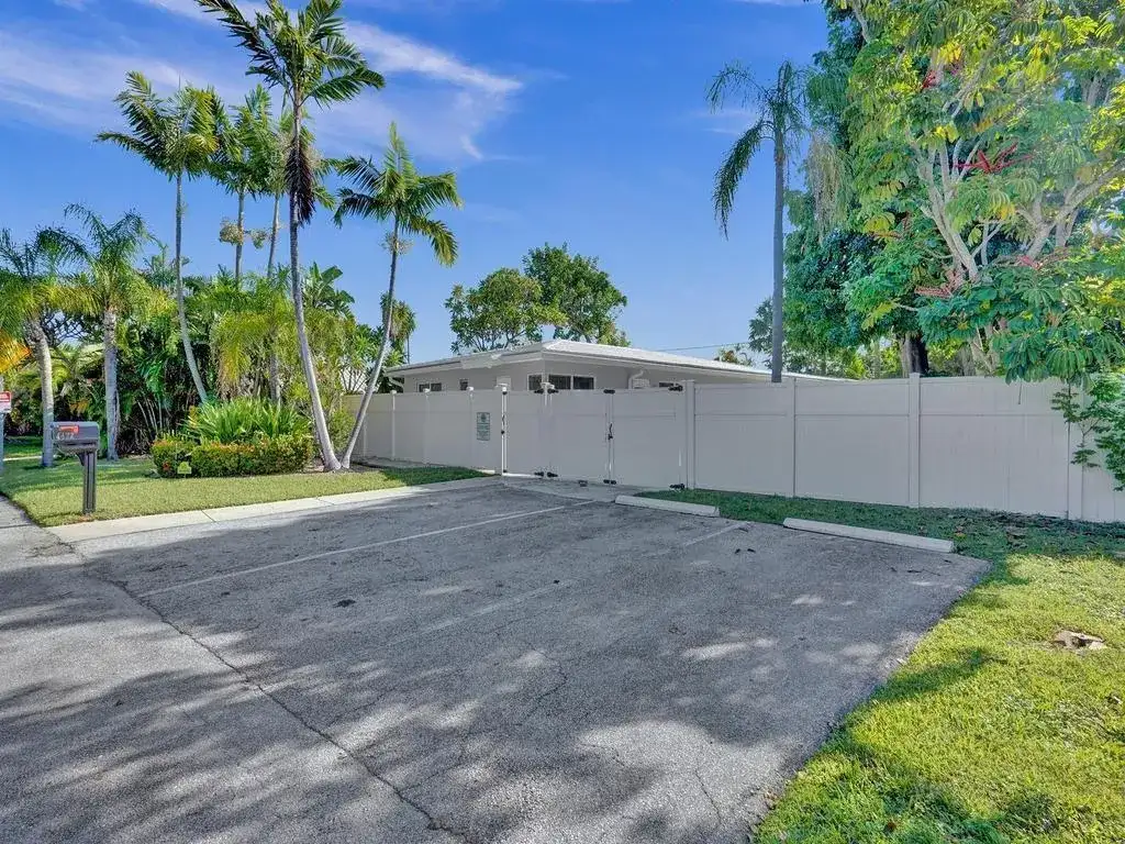 4422 Seagrape Drive # 1, Lauderdale By The Sea FL 33308 photo 3