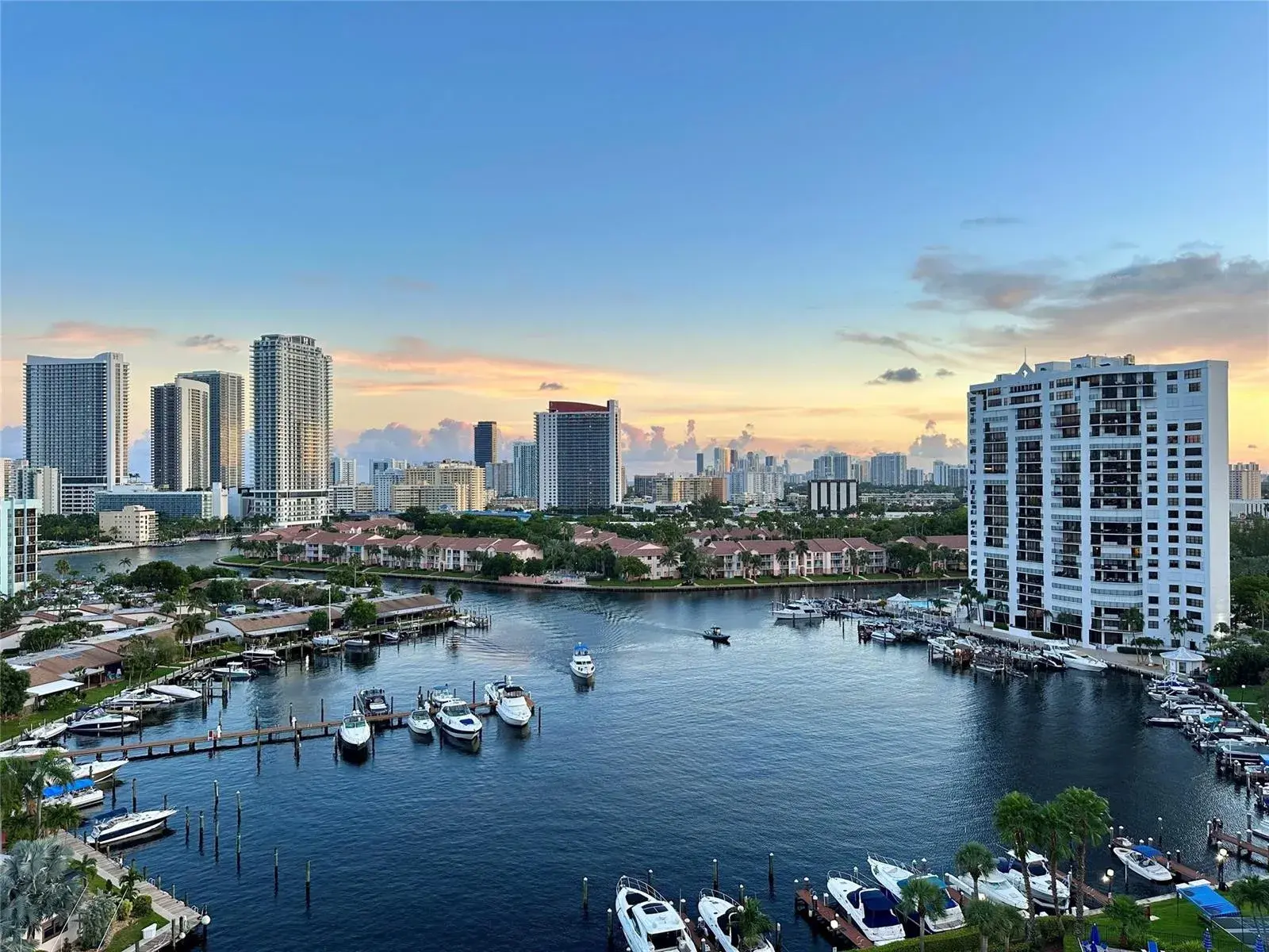 2500 Parkview Drive # 1501, Hallandale Beach FL 33009