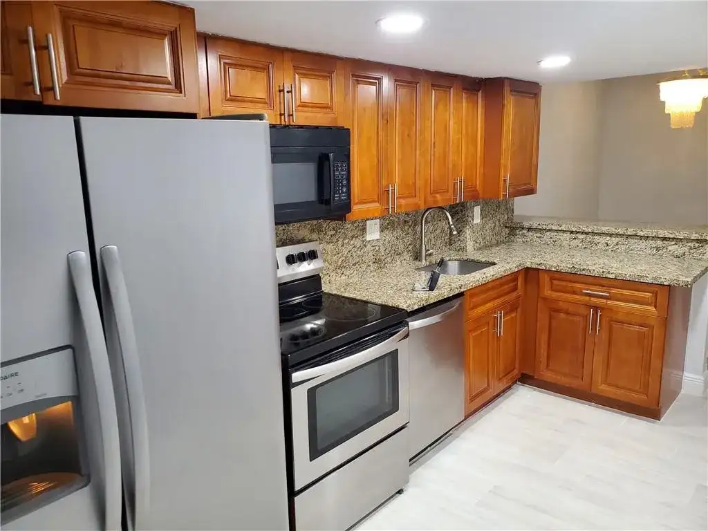 2743 NW 47th Terrace # 604, Lauderdale Lakes FL 33313 photo 4