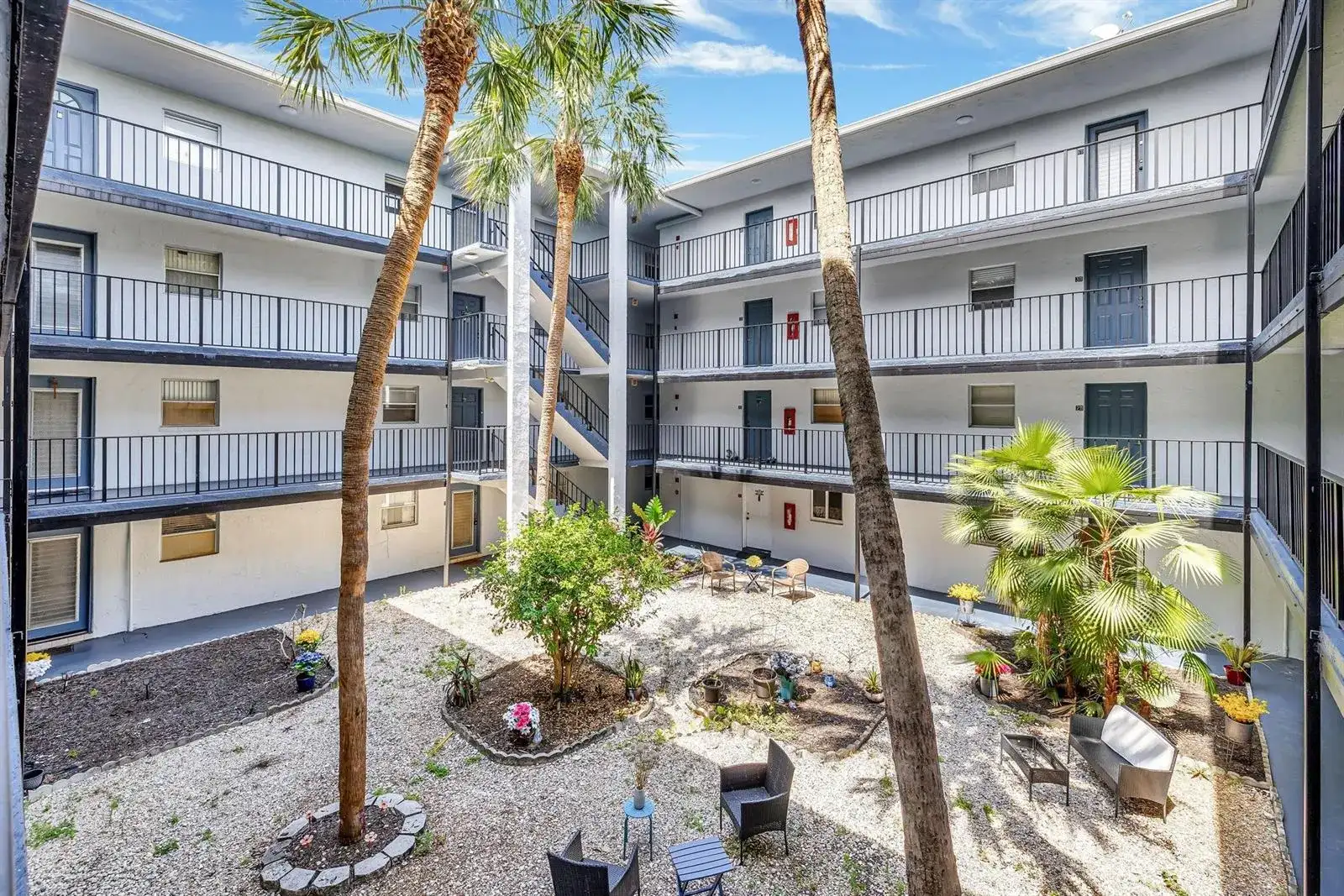 2800 Somerset Drive # 218j, Lauderdale Lakes FL 33311 photo 2