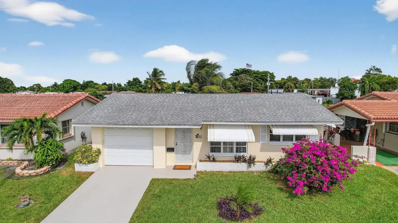 4305 NW 49th Drive, Tamarac FL 33319 photo 2