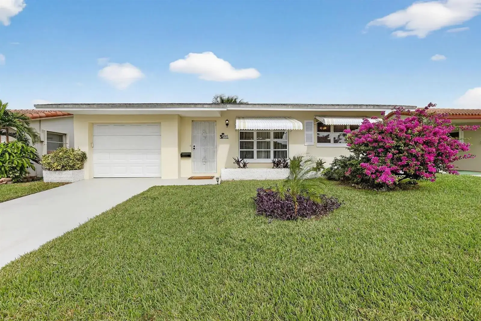 4305 NW 49th Drive, Tamarac FL 33319 photo 4