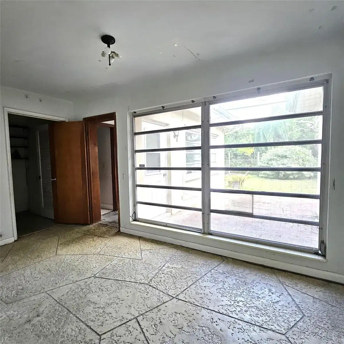 370 NW 65th Avenue, Plantation FL 33317 photo 4