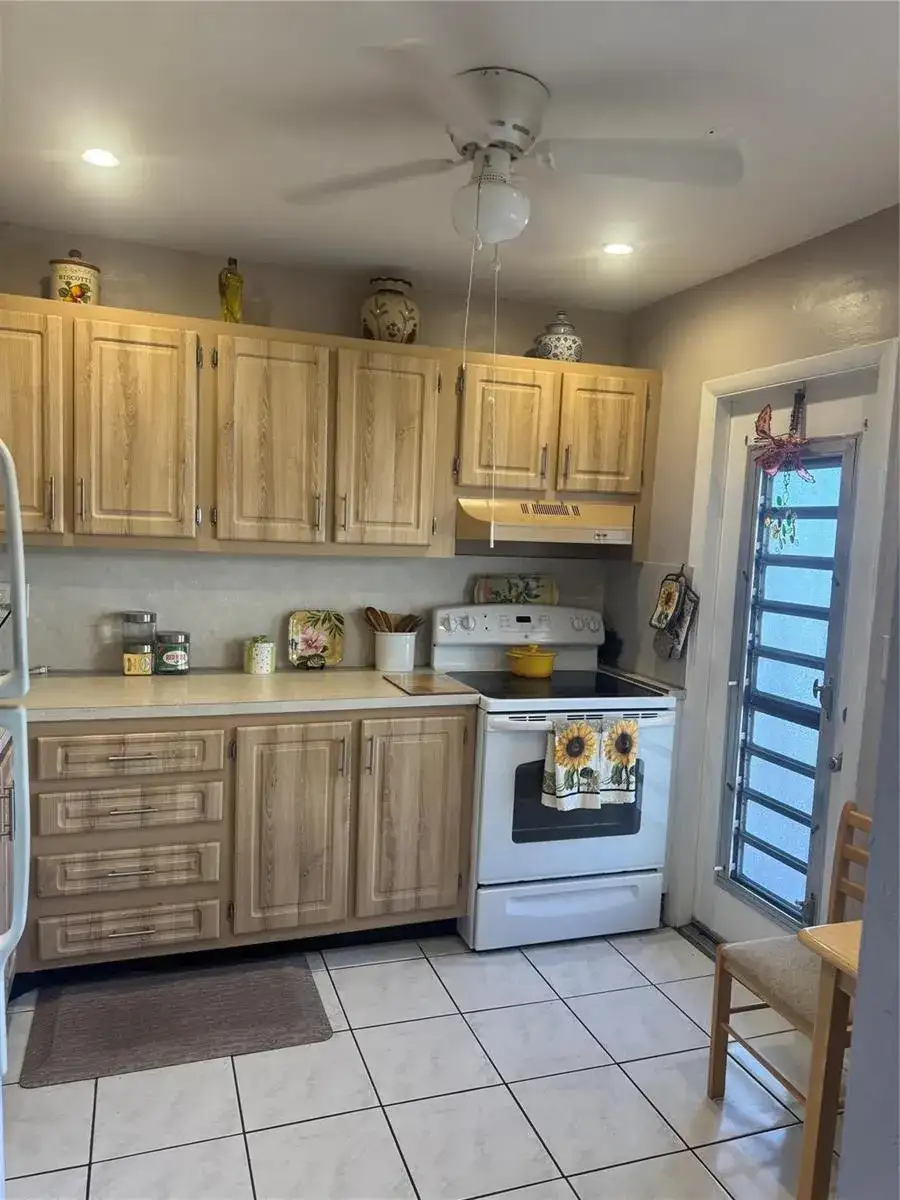 3940 NW 42 Avenue # 315, Lauderdale Lakes FL 33319 photo 2