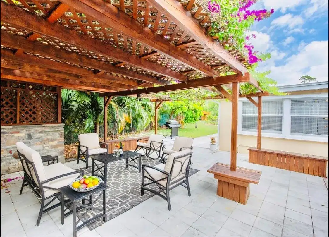 279 Hach Lane, West Palm Beach FL 33415 photo 2