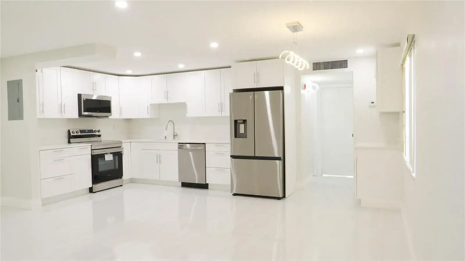 343 Normandy H # 343, Delray Beach FL 33484 photo 5