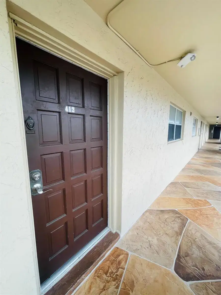 6300 S Falls Cir Drive # 412, Lauderhill FL 33319
