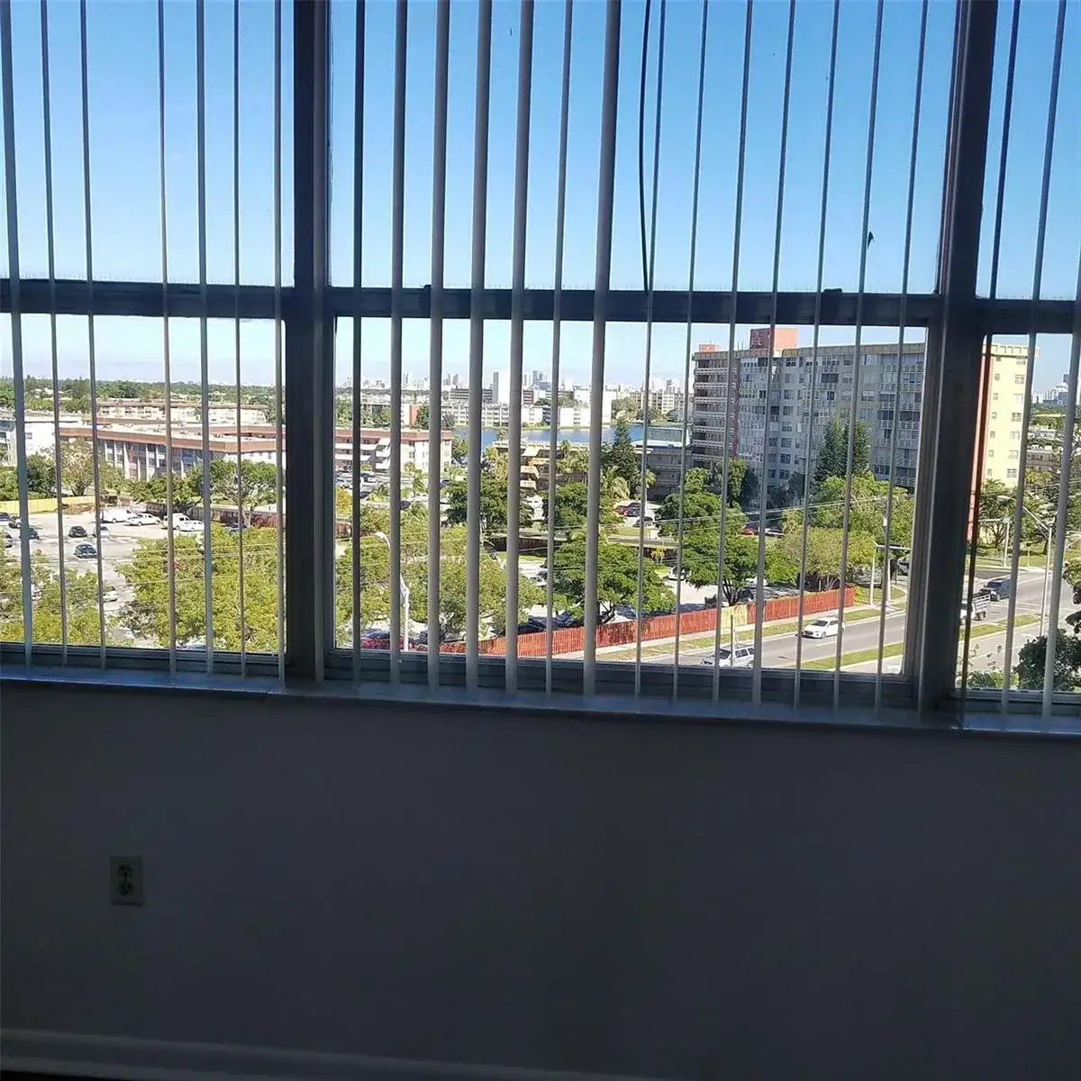1300 NE Miami Gardens Drive # 810e, Miami FL 33179 photo 4