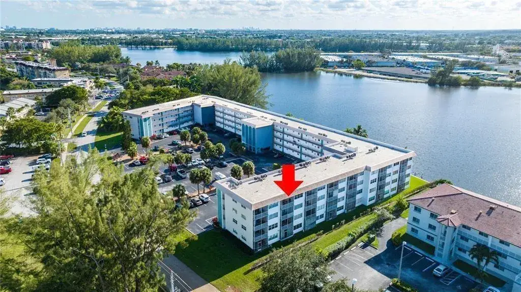 4311 Crystal Lake Drive # 421, Pompano Beach FL 33064