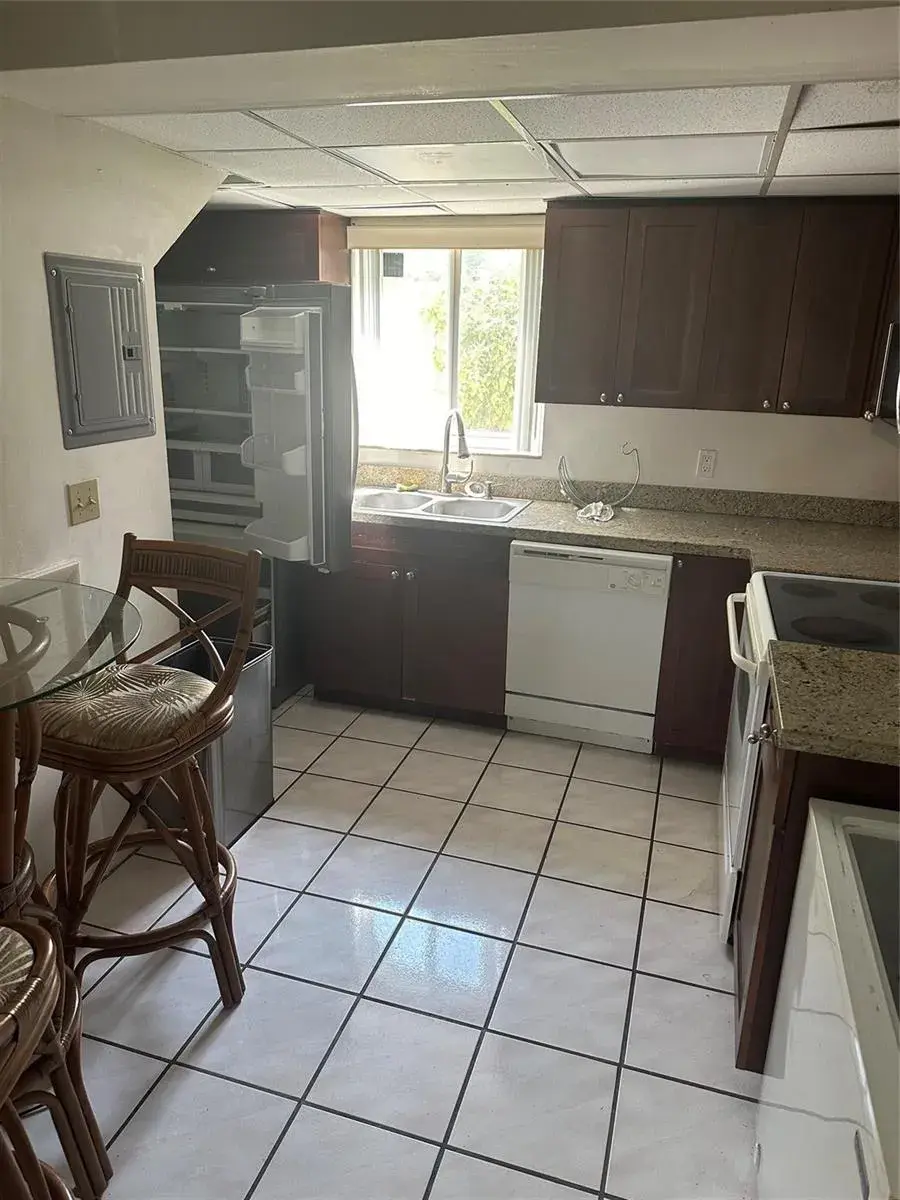 2210 SE 4th Avenue # 6, Fort Lauderdale FL 33316